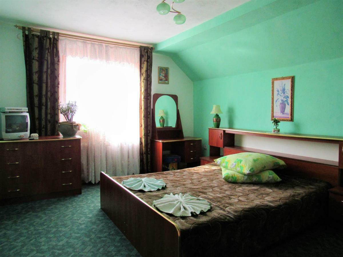 Hotel Відпочинок У Пронів Slawske Exterior foto